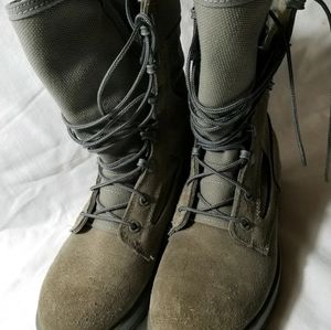 Belleville F650 combat boots womens US 6 desert Gore-Tex waterproof lightly used